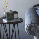 راديو كلاسيكي صغير RX-606AC – محمول بتصميم عتيق